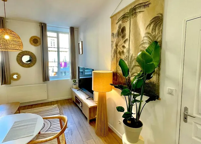 Le Montaigu De Bigorre Instant Pyrenees * Bagnères-de-Bigorre